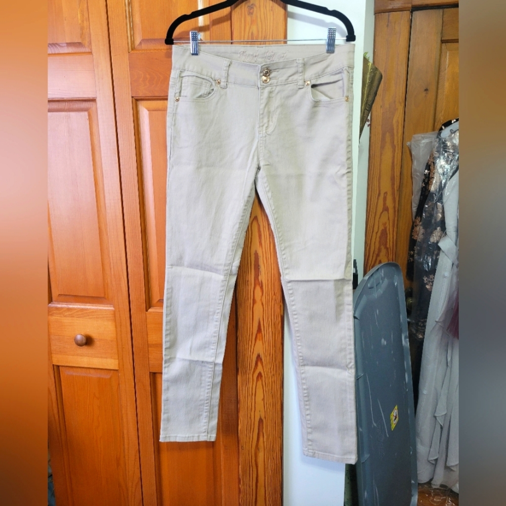 NWOT Tush Push Beige Oat Khaki Colored Stretch Skinny Jeans 11